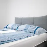 With Parking Space - 12692 Апартаменты Вир