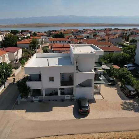 Apartment With Parking Space - 12692 Vir