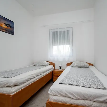 Apartment With Parking Space - 12692