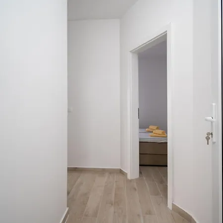 Apartment With Parking Space - 12692